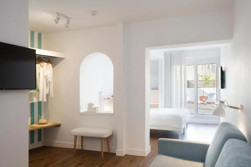 🏖️ Lloret de Mar: Hotel 4* + Media Pensión + Detalle de Bienvenida