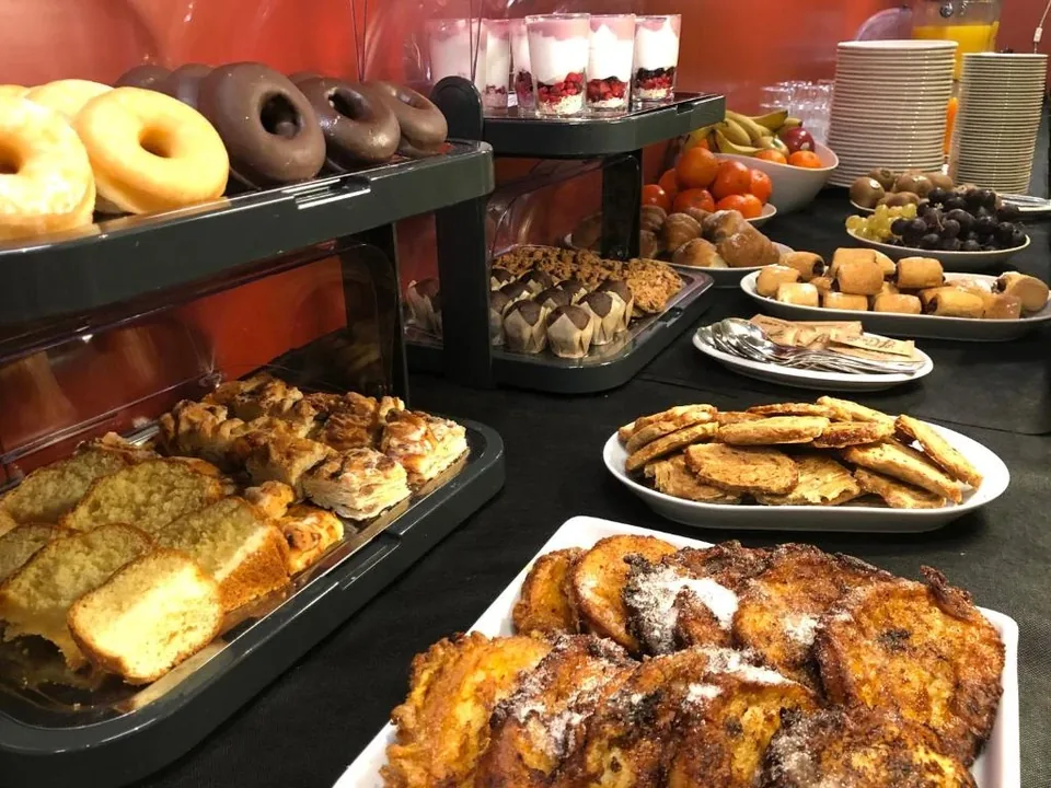 🏔️ Biescas: Hotelazo + Desayuno + Zona Relax + Bombones