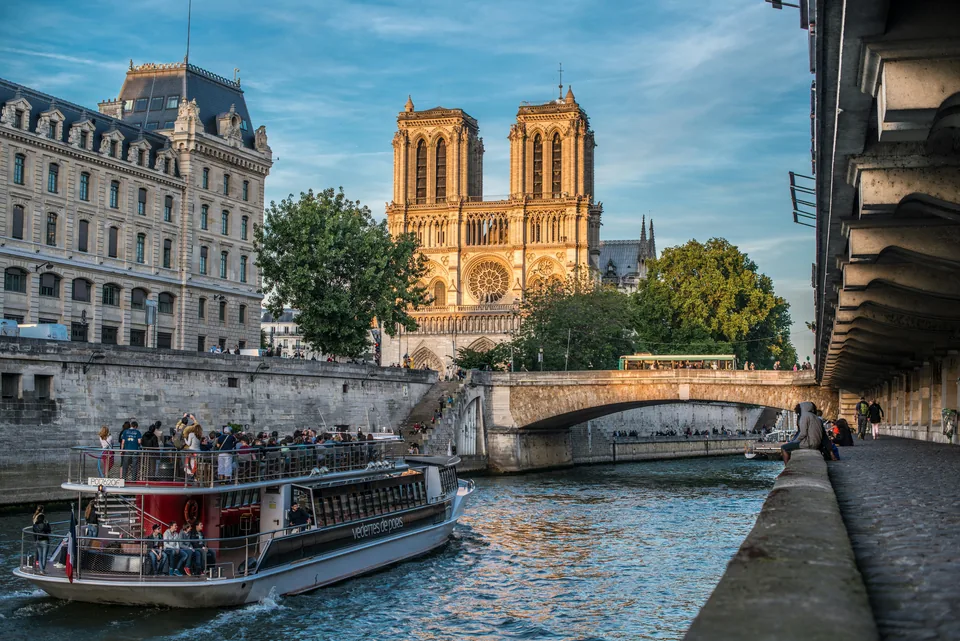 🗼¡Escapada Express a París! 3 Días con Vuelos + Hotel 3★ + Crucero por el Sena