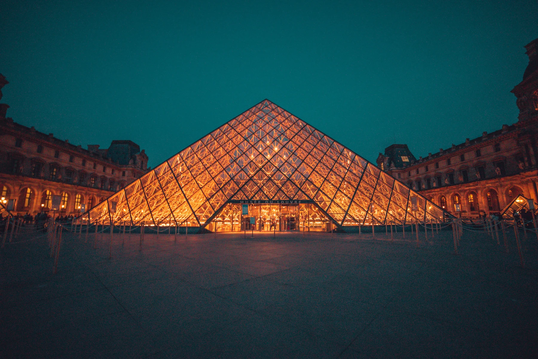 🗼¡Escapada Express a París! 3 Días con Vuelos + Hotel 3★ + Crucero por el Sena