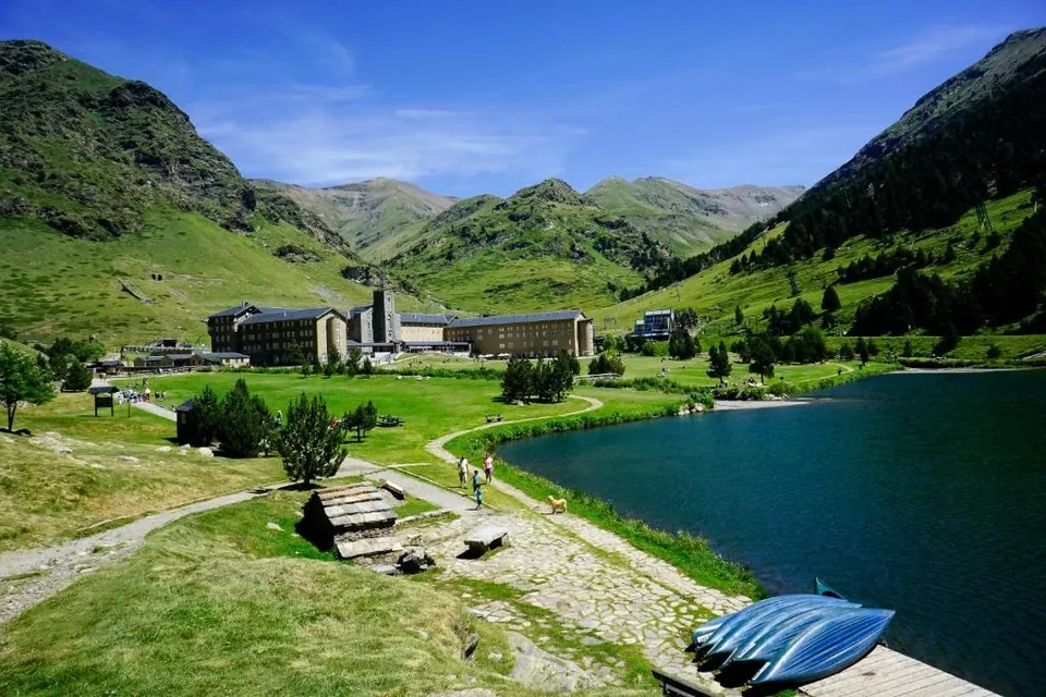 🏔️Vall de Nuria: Apartamento 3* para 4 + 2 Noches + Desayuno