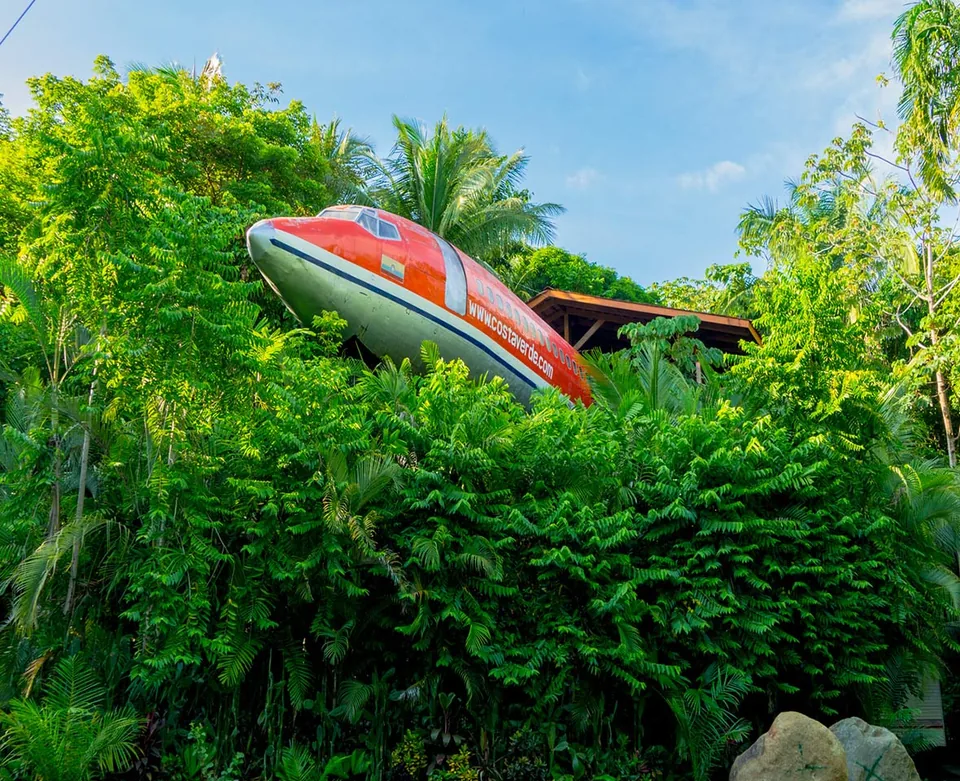 ✈️ El Famoso Hotel Avión en la Selva de Costa Rica