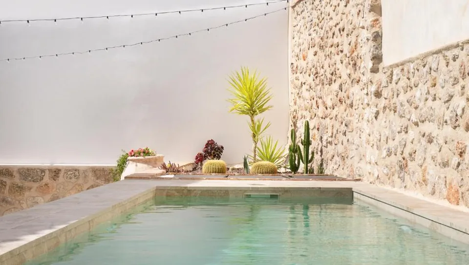 🗺️ Hotel Boutique 5* con SPA dentro de una Cueva