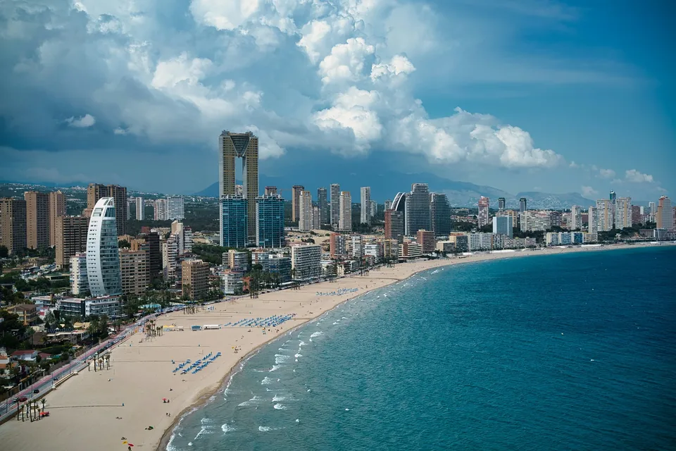 🏙️ Benidorm: Noche en Hotel 4★