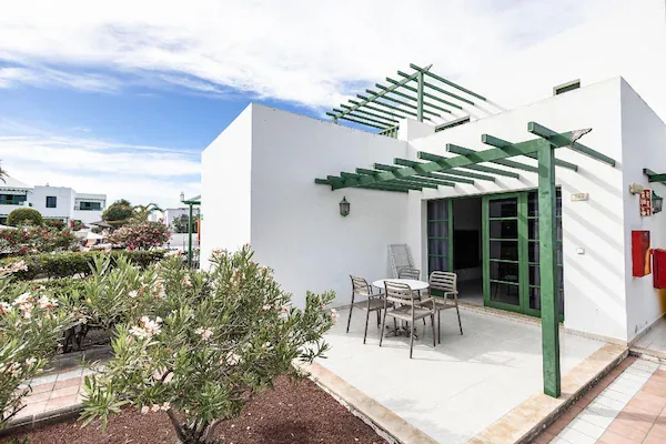 🏝️ ¡Chollazo a Lanzarote! 8 Días con Vuelos + Apartahotel