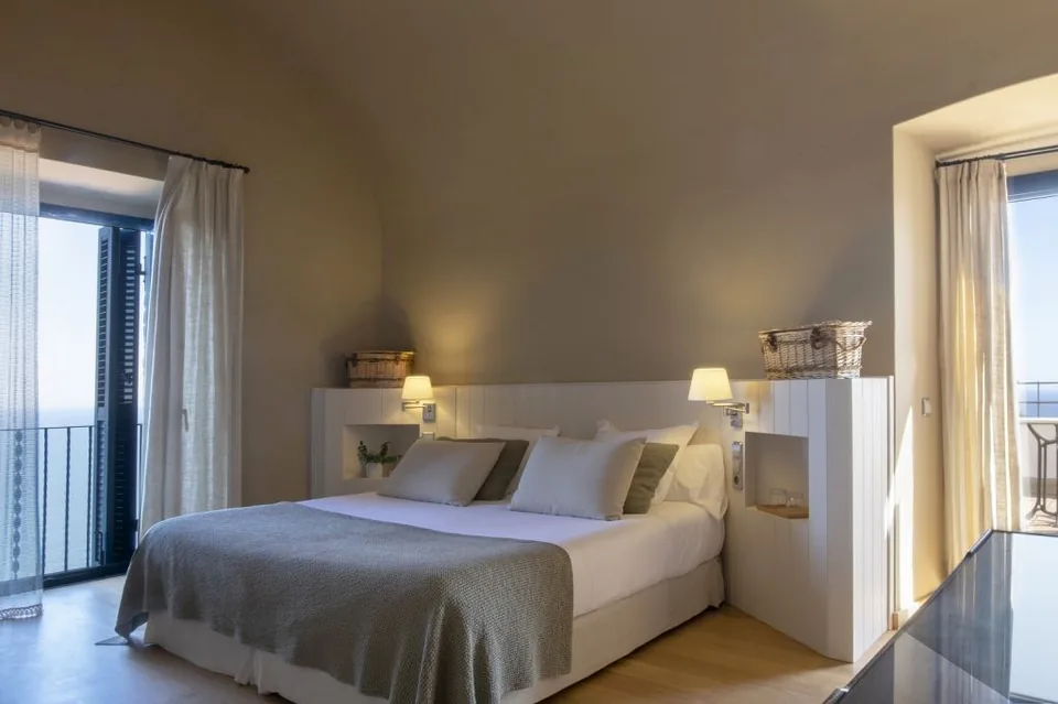 ⚓ Histórico Hotel Boutique junto al Faro de Llafranc en la Costa Brava