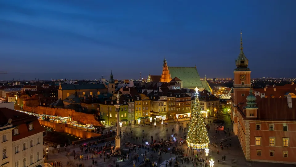 🎄 Mercado Navideño en Varsovia: 2 Noches en Finde + Vuelos