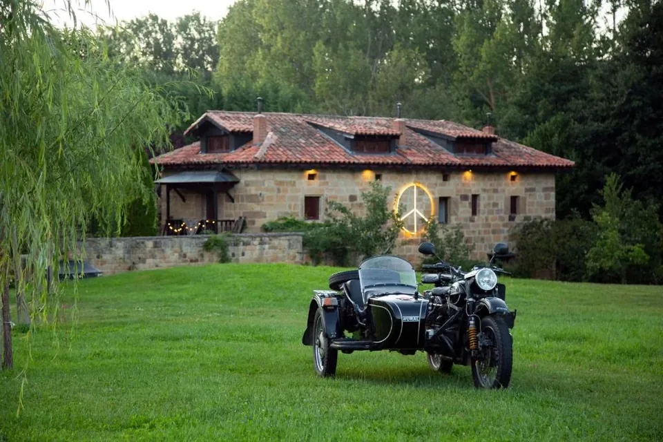 🌿 ¡Retiro bohemio en Cantabria! Finde en un molino del siglo XVI