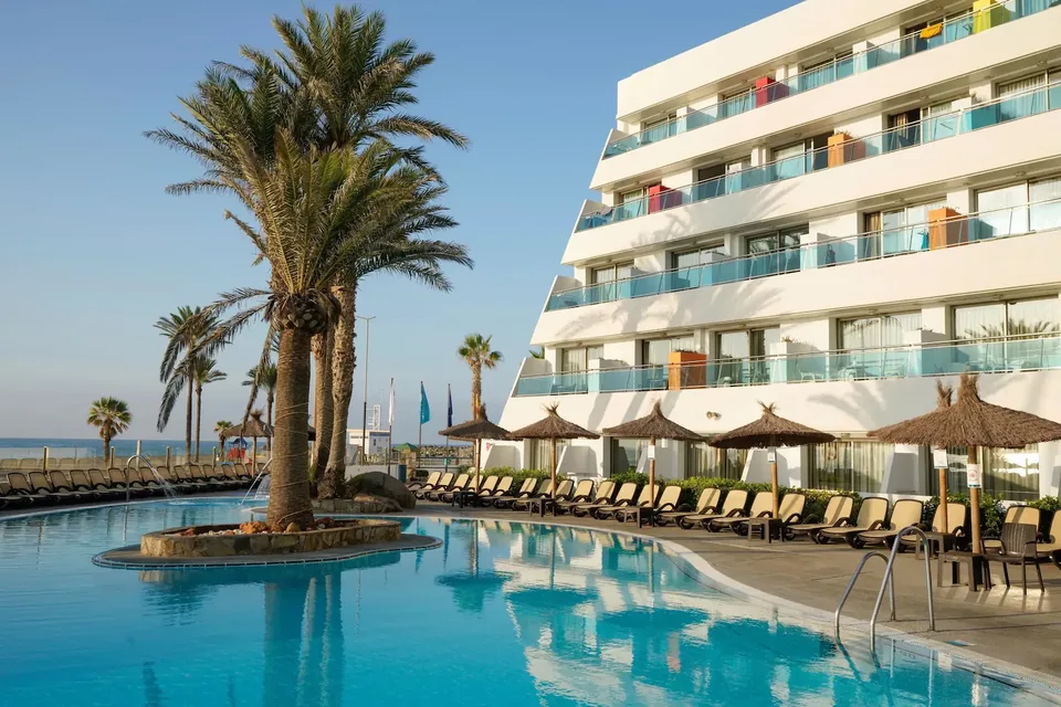 🌵 Roquetas de Mar: fin de semana en Agosto en Hotelazo en Media Pensión