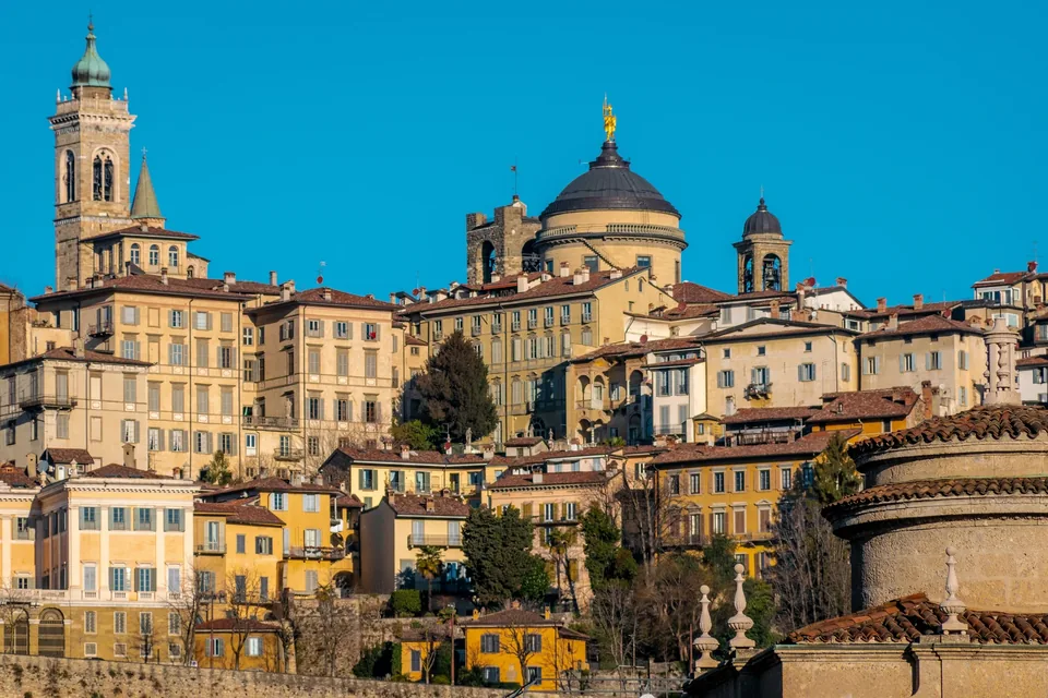 🚗 Lagos del Norte de Milan a Verona: 6 días a tu aire + Hoteles +Vuelos ✈️
