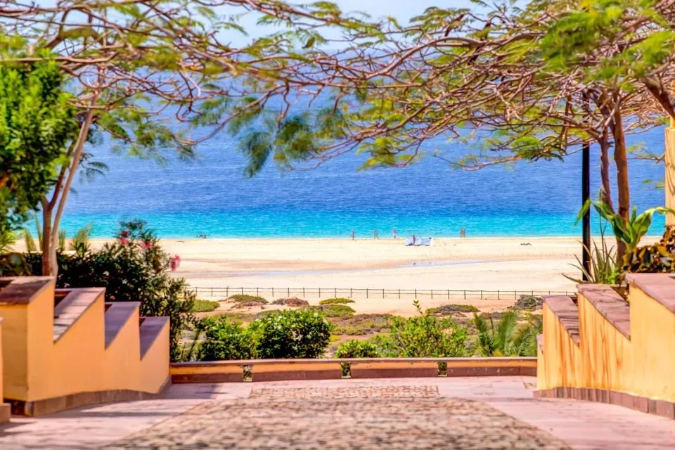🌴 Fuerteventura: 7 Noches en T.I. + Hotel 4* + Vuelos