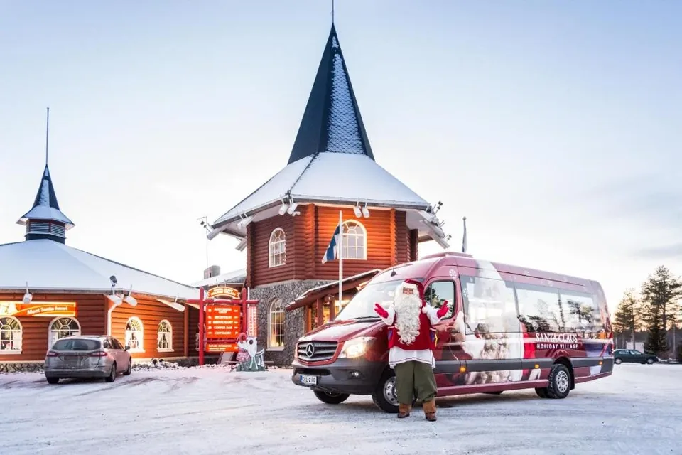 🎅 Mágicas Cabañas en el Pueblo de Papá Noel (Laponia)