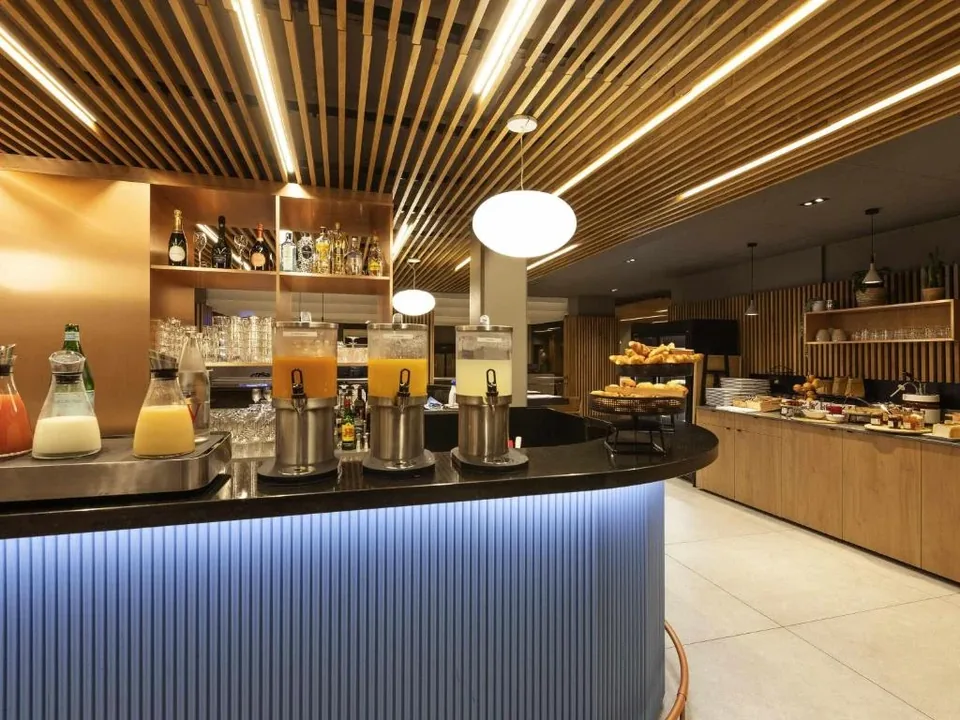FR 🎄 Burdeos: Hotel 4* + Desayuno