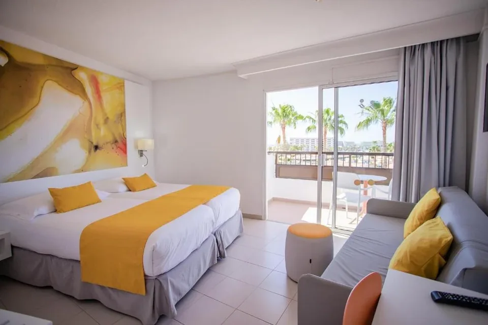 🌴 Gran Canaria: 2 Adultos + 2 niños + Hotel 4* T.I. + Vuelos