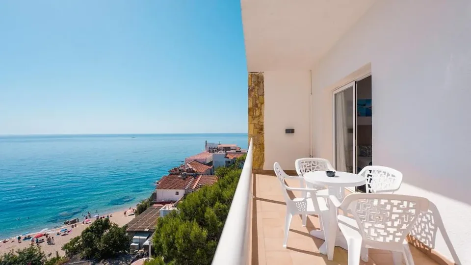 🌞 Platja D`Aro : Hotel 4* + Media Pensión