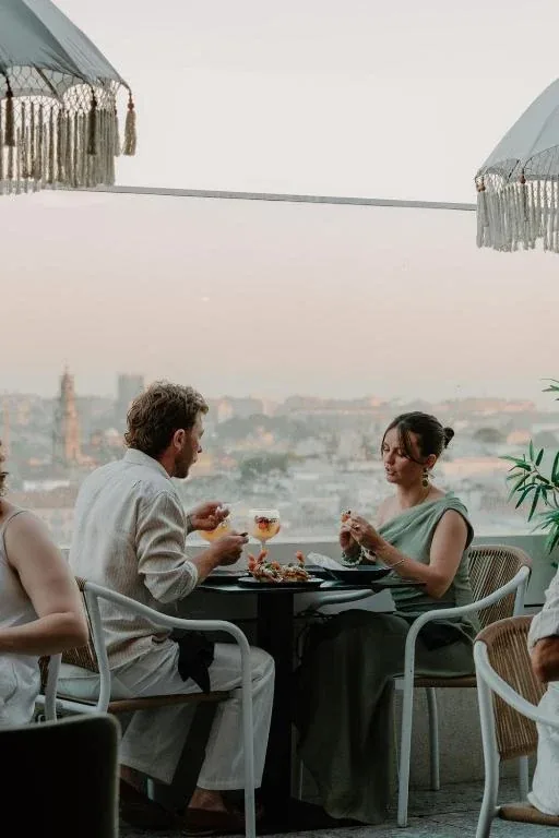 PORT 🏙️ Oporto: Hotel 4* + Desayuno + Detalle de Bienvenida + Gimnasio