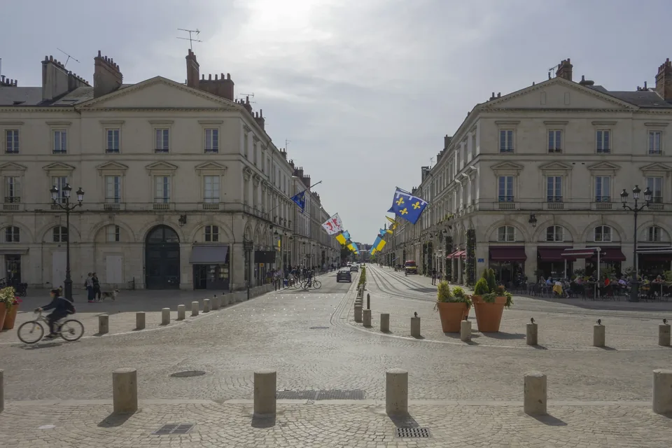 🏰 Francia: 8 Días Circuito Senior+60 + Hoteles + Vuelos
